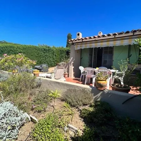 Maison La Croix-valmer, 3 Pieces, 4 Personnes - Fr-1-726-3 بيت للعطل *